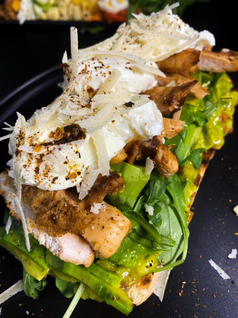 Artistic deconstructed sandwich plating